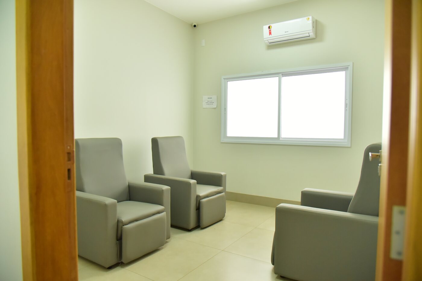 Sala de poltronas reclináveis do Instituto Mentalize